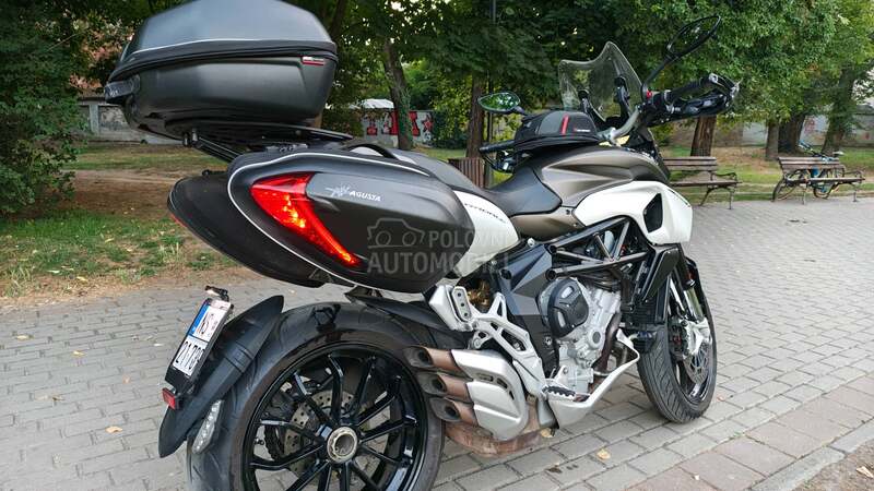 MV Agusta STRADALE 800
