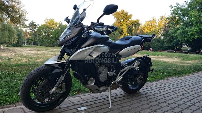 MV Agusta STRADALE 800