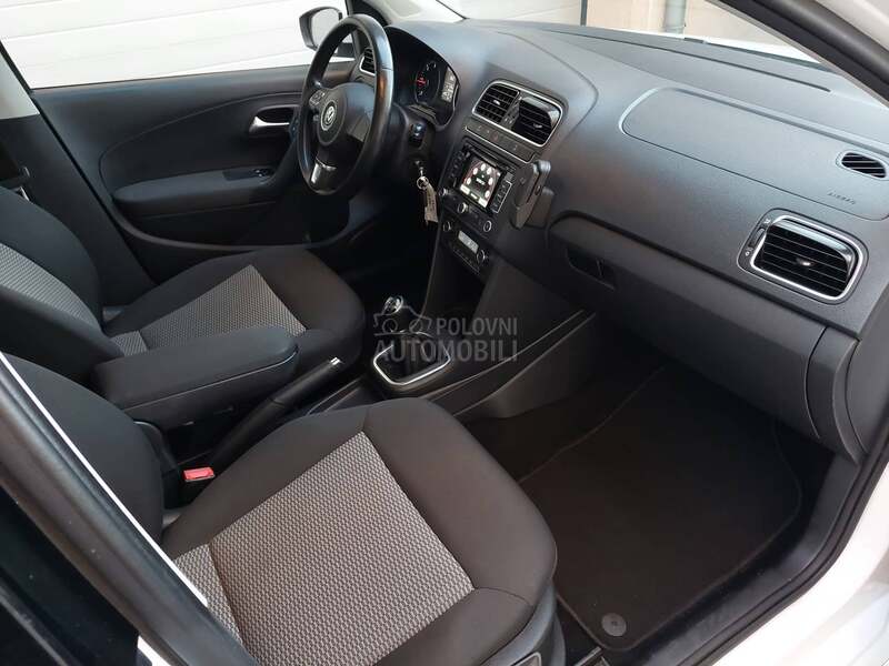 Volkswagen Polo 1.2TDI/ F U L L/