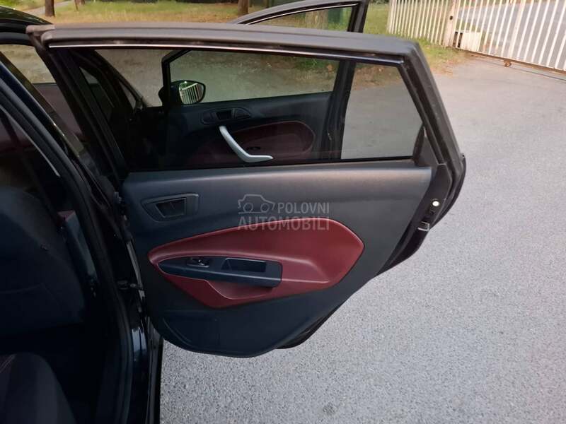 Ford Fiesta 1.2Exttra oprema