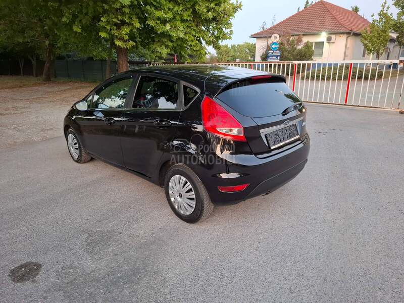 Ford Fiesta 1.2Exttra oprema