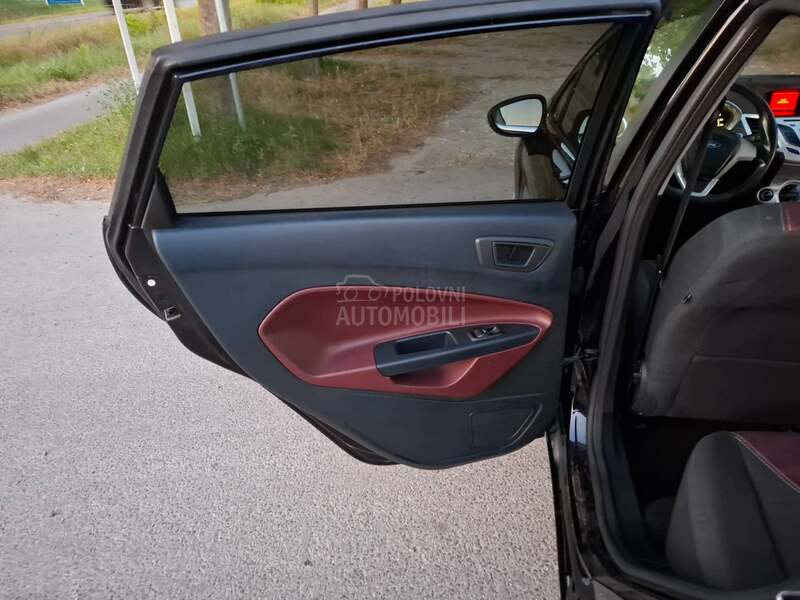 Ford Fiesta 1.2Exttra oprema