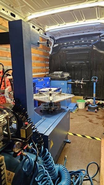 Opel Movano Maxi mobilni vulkanizer