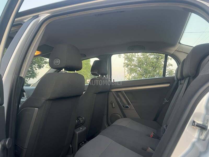 Opel Vectra C 1.9cdti...DOBRA