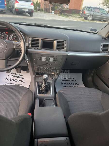 Opel Vectra C 1.9cdti...DOBRA
