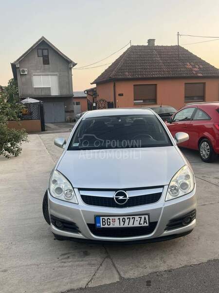 Opel Vectra C 1.9cdti...DOBRA