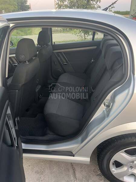 Opel Vectra C 1.9cdti...DOBRA
