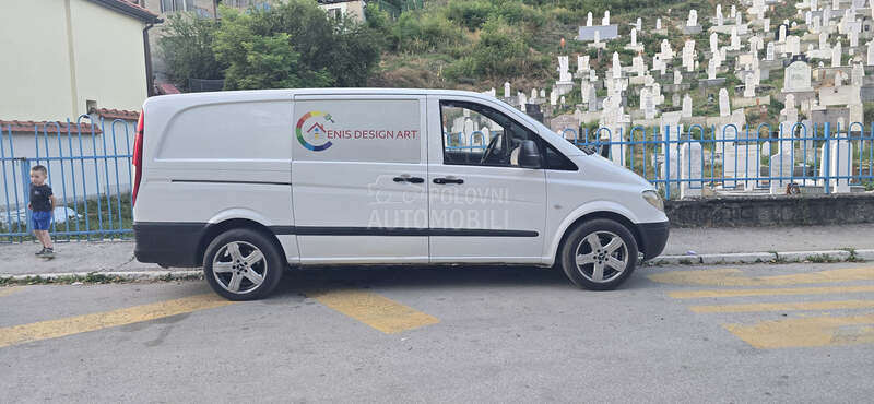 Mercedes Benz Vito mixto 111