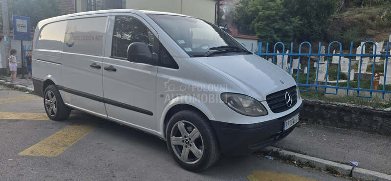 Mercedes Benz Vito mixto 111