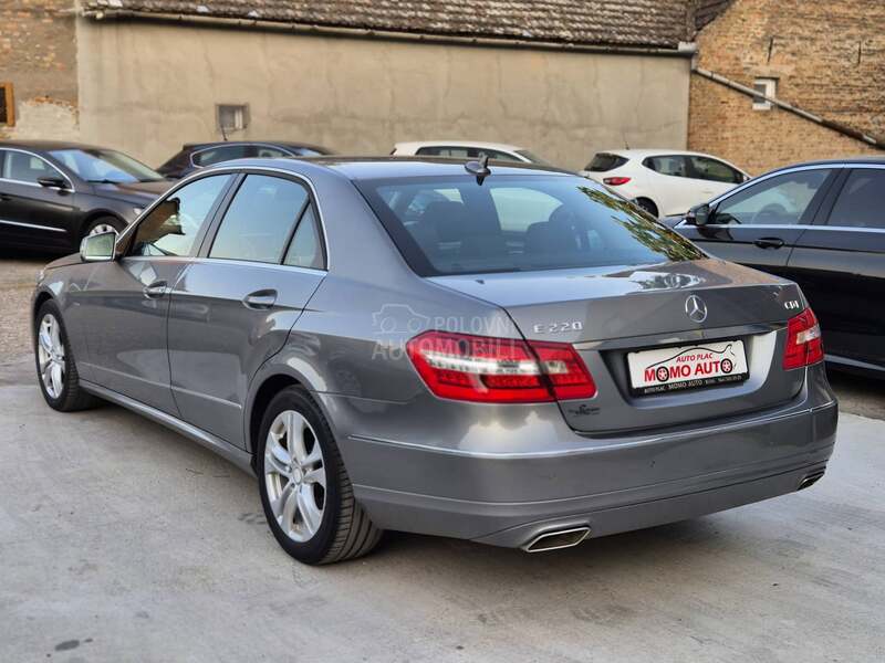 Mercedes Benz E 220 220 CDI