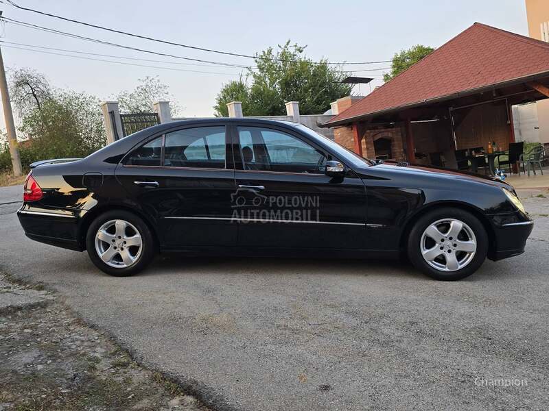 Mercedes Benz E 220 AVANTGARDE PAN0RAMA