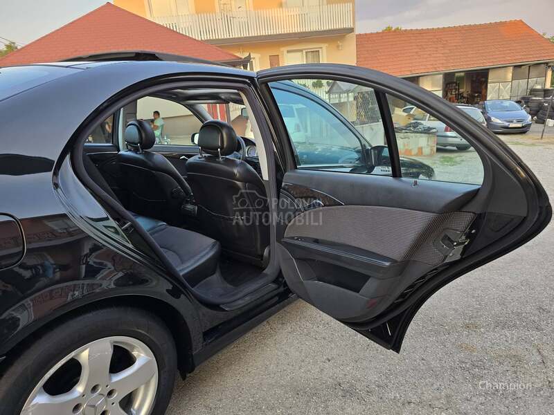 Mercedes Benz E 220 AVANTGARDE PAN0RAMA