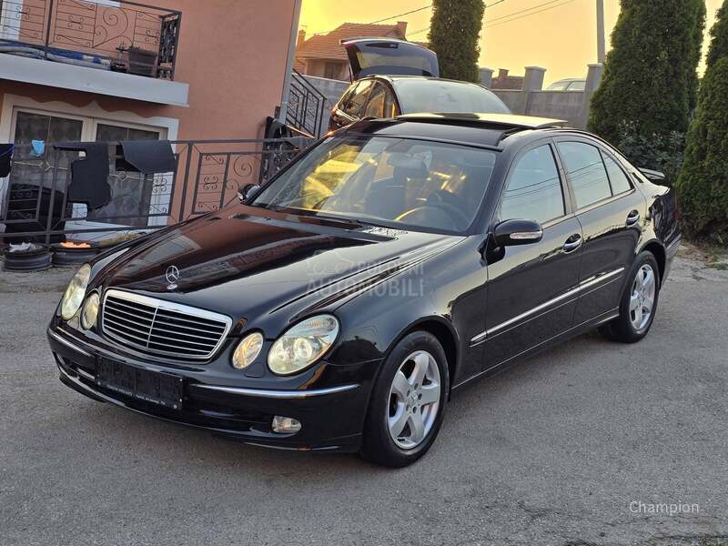 Mercedes Benz E 220 AVANTGARDE PAN0RAMA