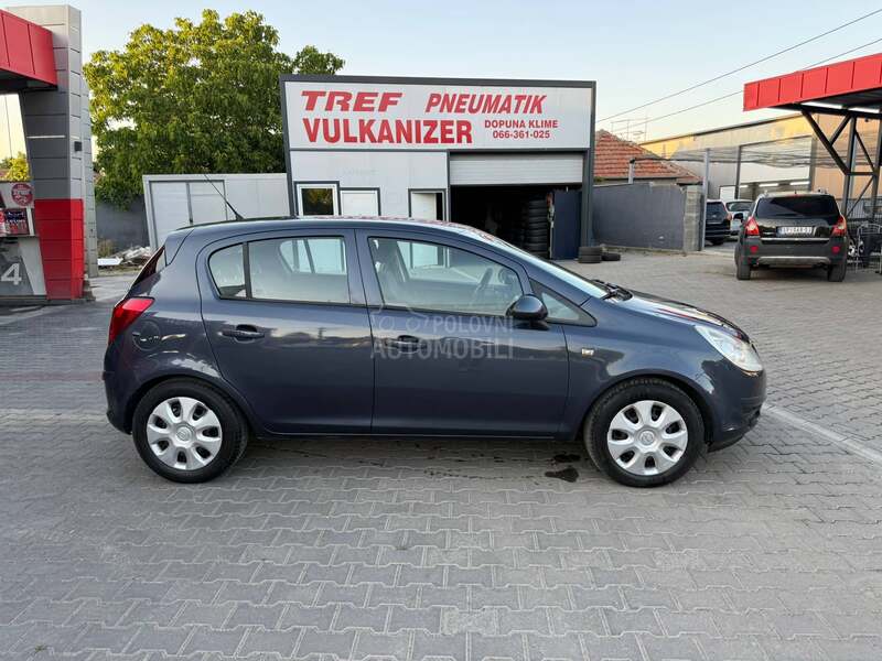 Opel Corsa D 1.2 r.e.s.t./t.o.p