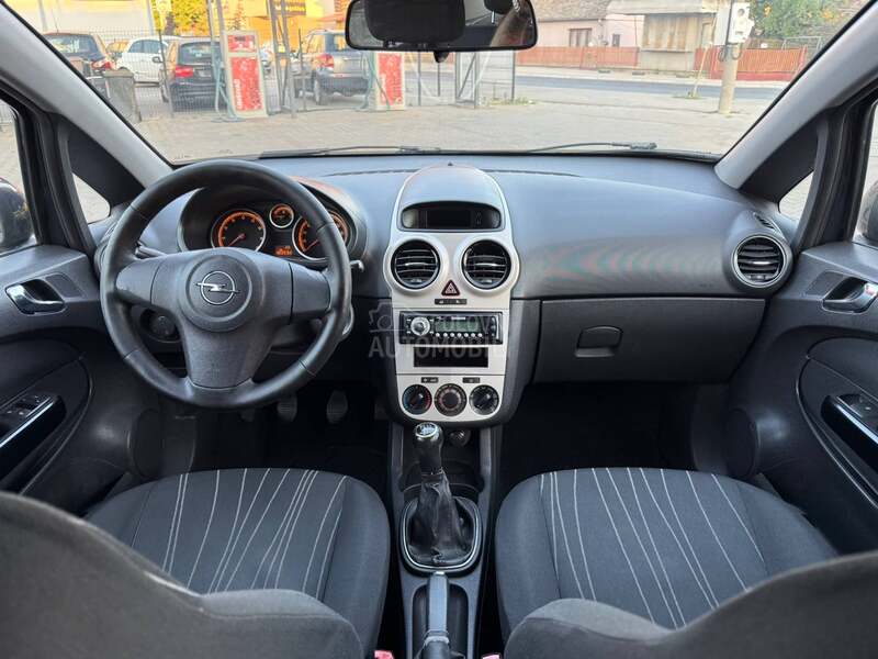 Opel Corsa D 1.2 r.e.s.t./t.o.p