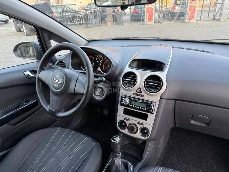 Opel Corsa D 1.2 r.e.s.t./t.o.p