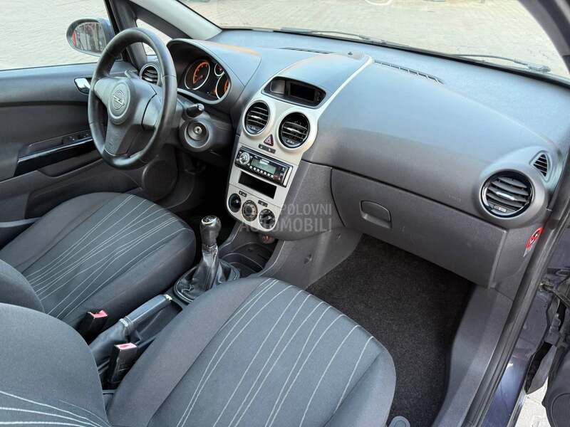 Opel Corsa D 1.2 r.e.s.t./t.o.p