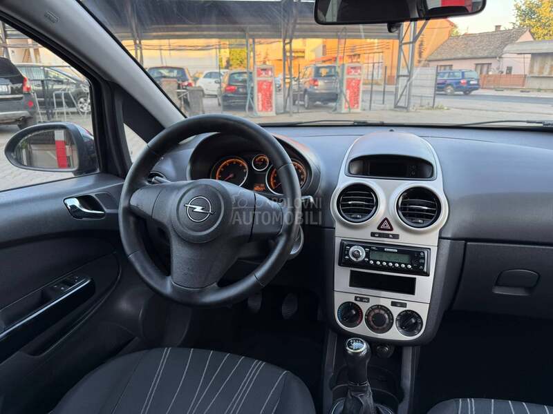 Opel Corsa D 1.2 r.e.s.t./t.o.p