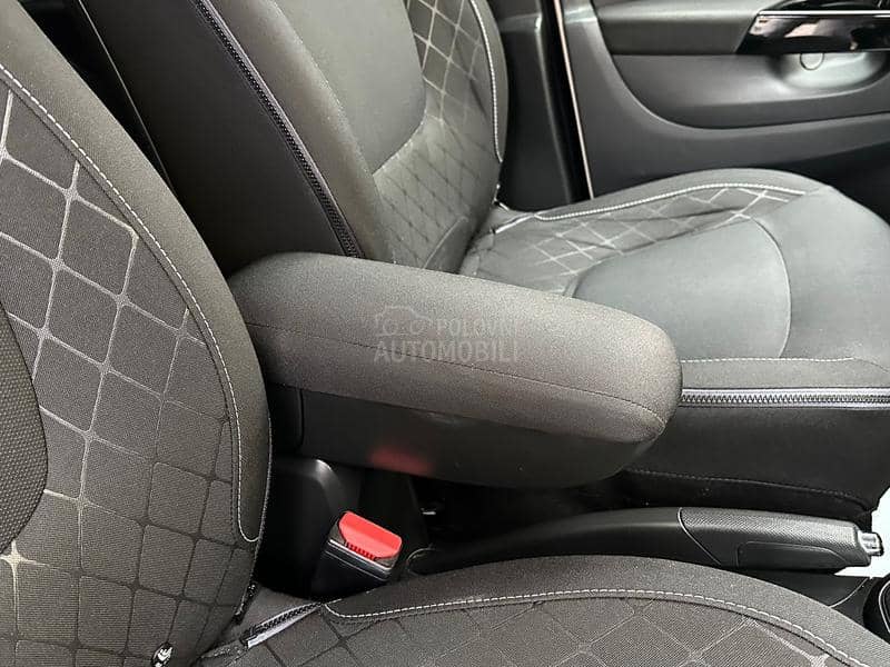 Renault Captur 1.5DCI/INTENSE