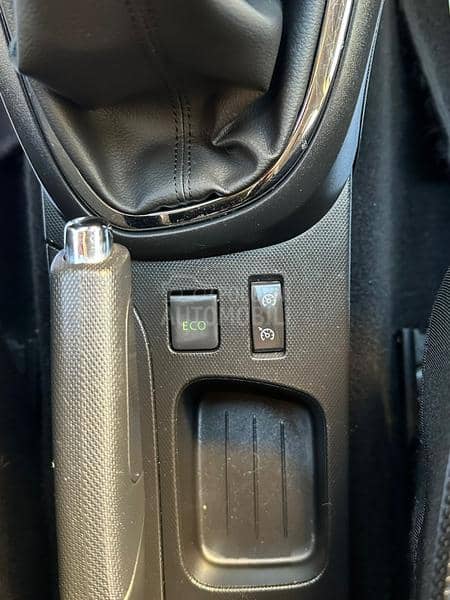 Renault Captur 1.5DCI/INTENSE