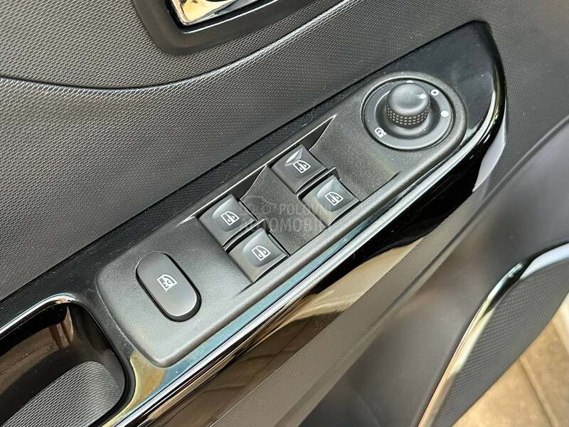Renault Captur 1.5DCI/INTENSE