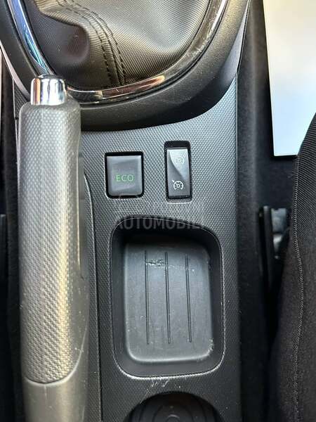 Renault Captur 1.5DCI/INTENSE