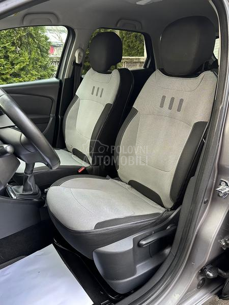 Renault Captur 1.5DCI/INTENSE