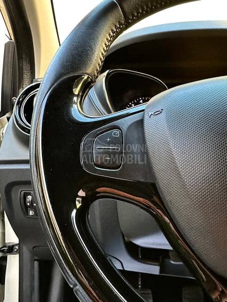 Renault Captur 1.5DCI/INTENSE