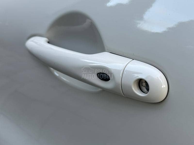 Renault Captur 1.5DCI/INTENSE