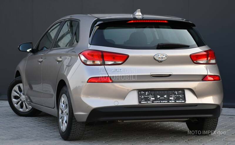 Hyundai i30 1.4 / 107.000K.M