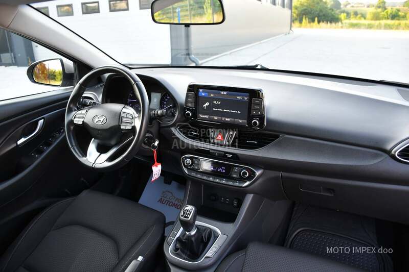 Hyundai i30 1.4 / 107.000K.M