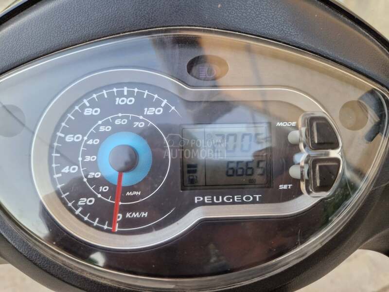 Peugeot Tweet