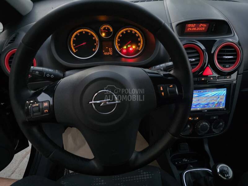 Opel Corsa D 1.4b SporlineCH