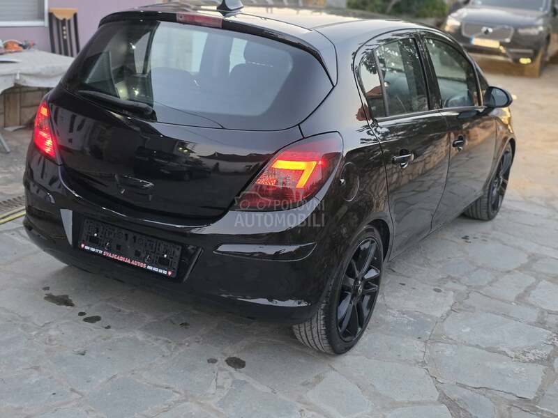 Opel Corsa D 1.4b SporlineCH