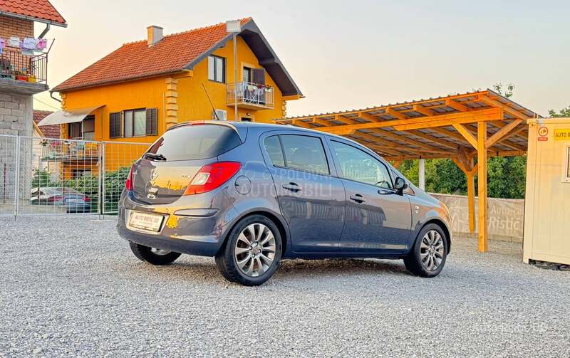 Opel Corsa D 123977 K M  N0VA T0P
