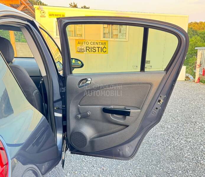 Opel Corsa D 123977 K M  N0VA T0P