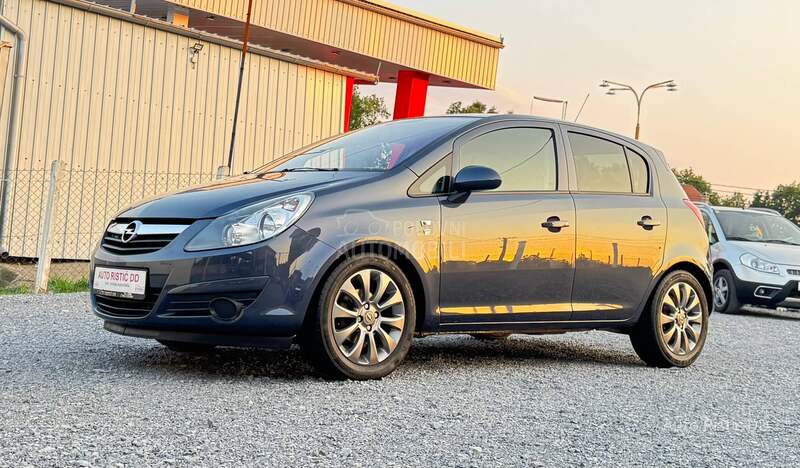 Opel Corsa D 123977 K M  N0VA T0P