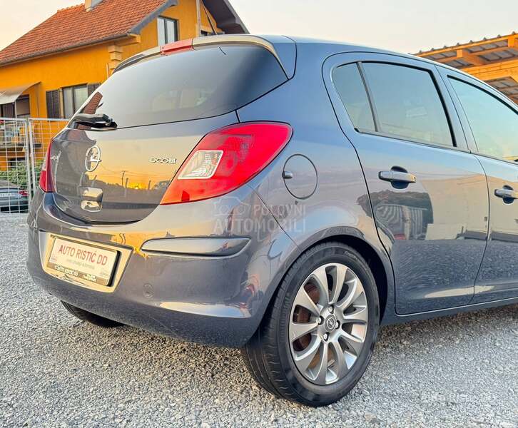 Opel Corsa D 123977 K M  N0VA T0P