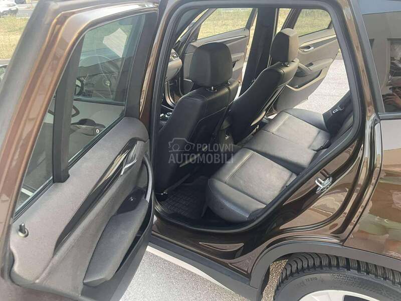BMW X1 2.3 Xdrive Pano