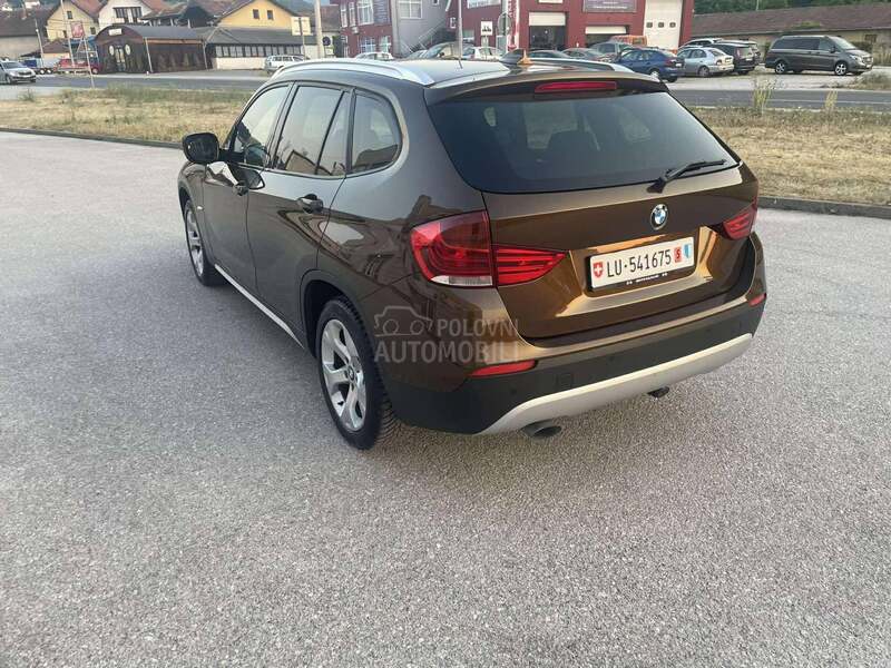 BMW X1 2.3 Xdrive Pano