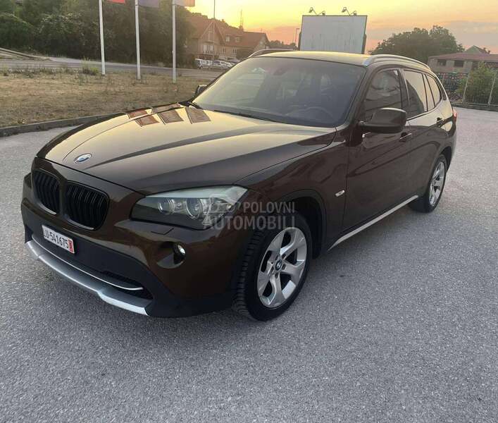 BMW X1 2.3 Xdrive Pano