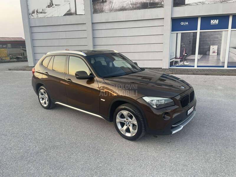 BMW X1 2.3 Xdrive Pano