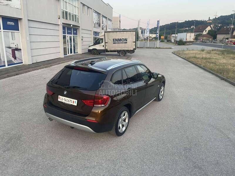 BMW X1 2.3 Xdrive Pano