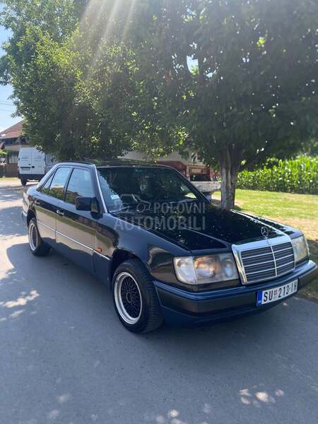Mercedes Benz W124 250D