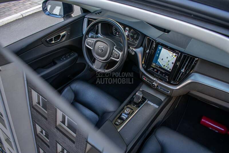 Volvo XC60 hibrid elektro T6