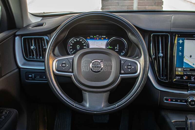 Volvo XC60 hibrid elektro T6