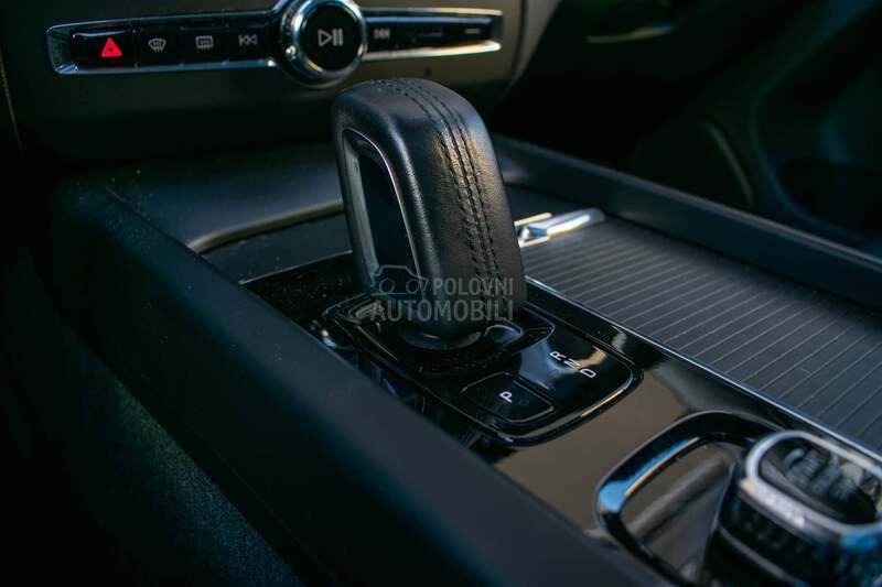 Volvo XC60 hibrid elektro T6