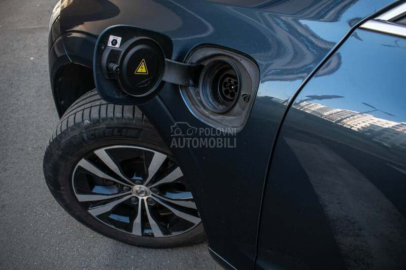 Volvo XC60 hibrid elektro T6