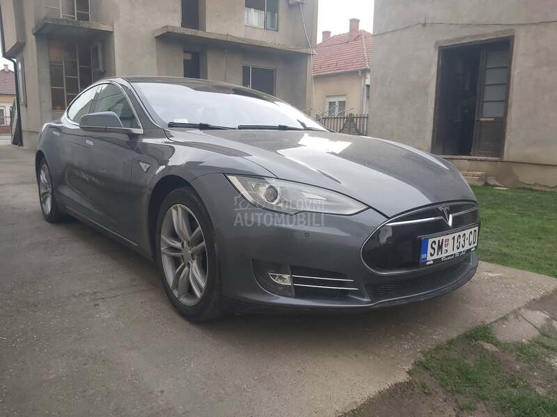 Tesla Model S 85BESPLATNO PUNJENJE