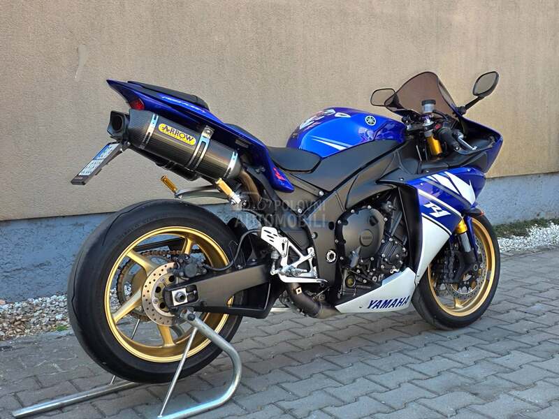 Yamaha R1